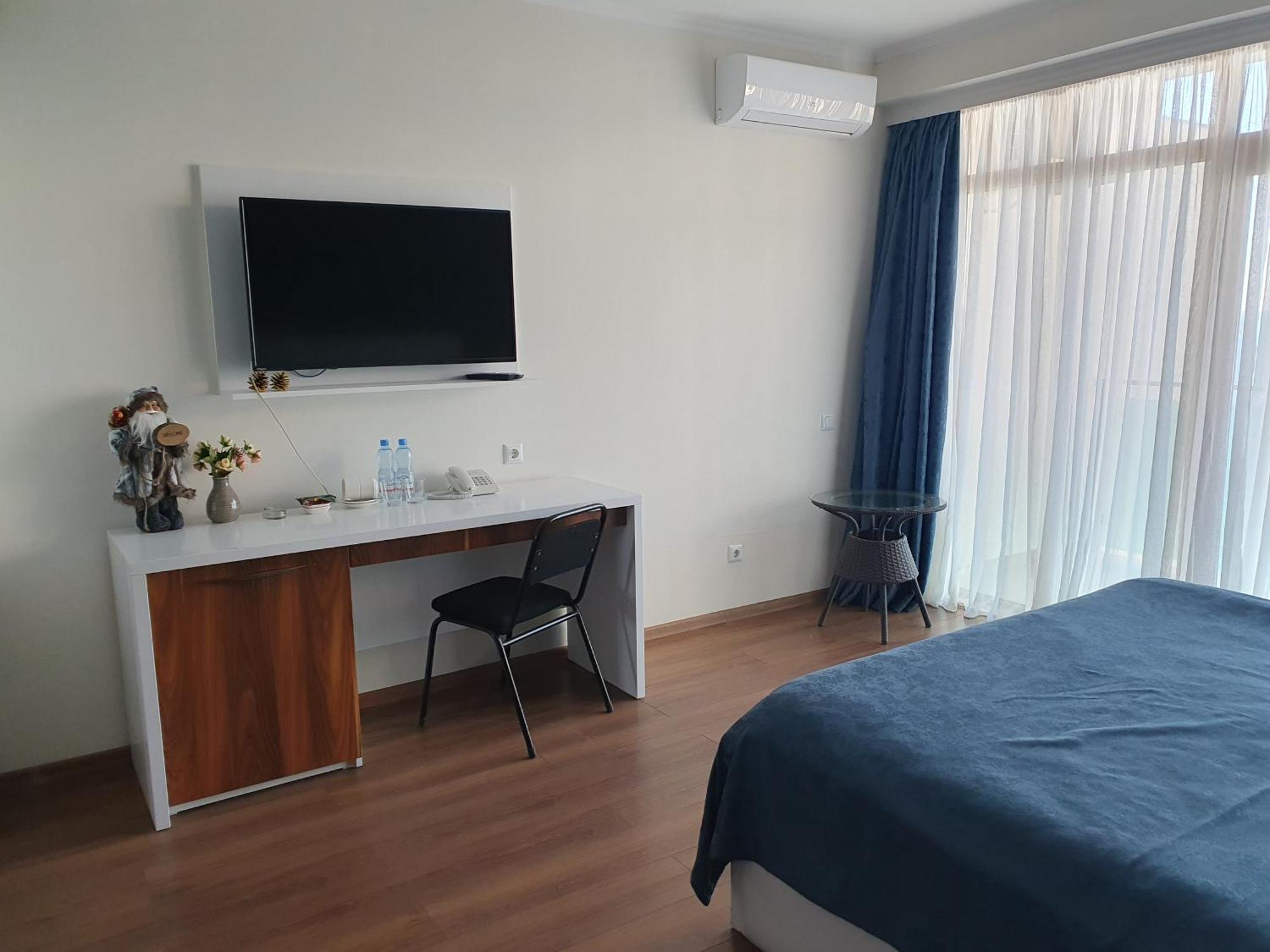 The Fresh Wave Hotel Batumi Pokoj fotografie